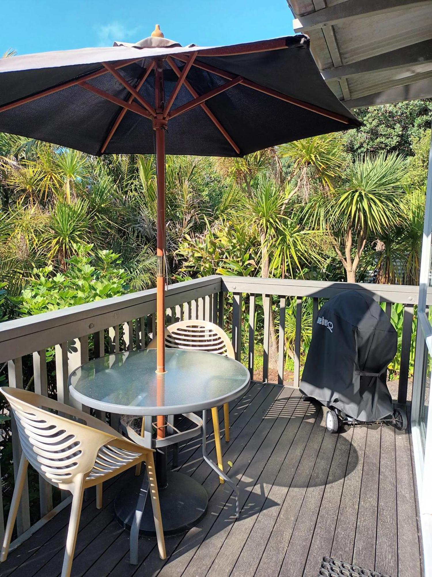 Island Breeze Apartment Oneroa Exterior photo